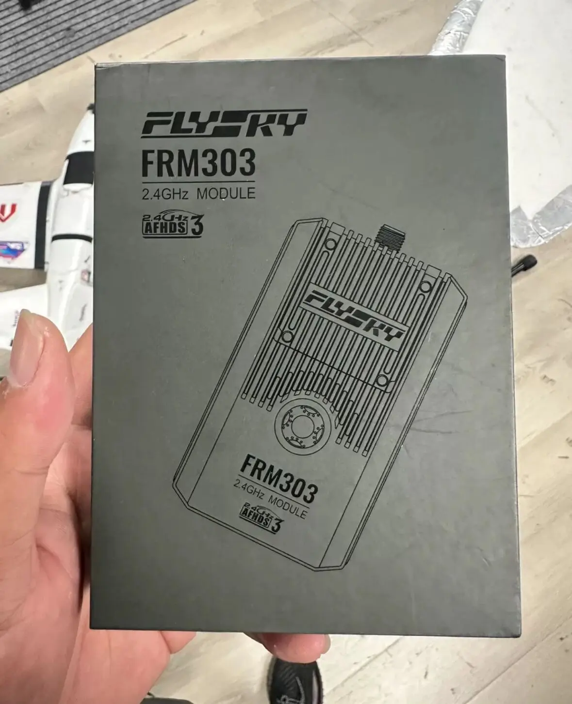 FlySky FRM303 2.4GHz 18CH AFHD - Flysky El18 Radio Transmitter บทวิจารณ์และราคา
